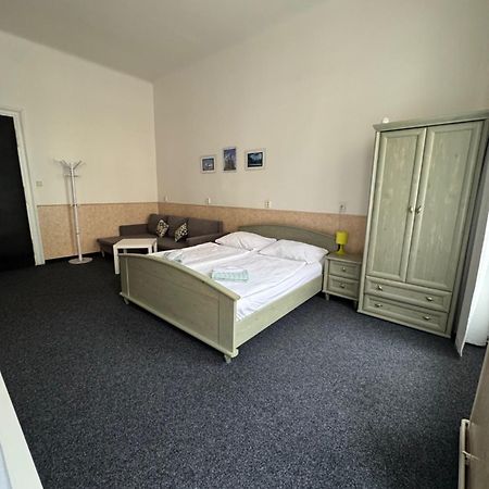 Welcome Hostel & Apartments Praguecentre Luaran gambar